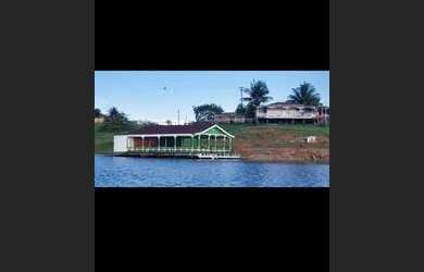 Imagem: A casa possui 1 Dormitório, 1 Banheiro e está localizado