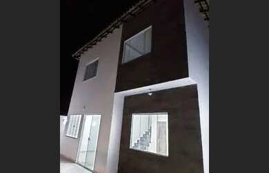 Imagem: A casa possui 2 Dormitórios, 3 Banheiros, 2 Vagas na garagem