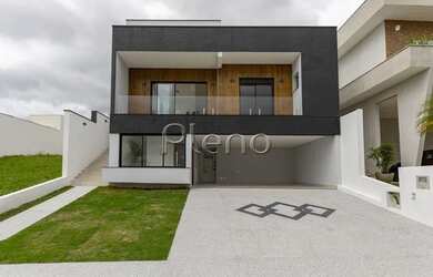 Imagem: A casa em condomínio possui 3 Dormitórios, 2 Banheiros, 4