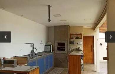 Imagem: A casa em condomínio possui 3 Dormitórios, 2 Banheiros, 1