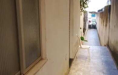 Imagem: A casa possui 2 Dormitórios, 1 Banheiro e está localizado