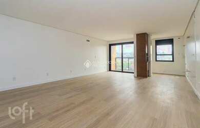 Imagem: O apartamento possui 1 Dormitório, 1 Banheiro, 1 Vaga na garagem