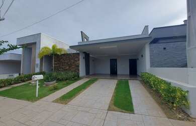 Imagem: A casa em condomínio possui 3 Dormitórios, 3 Banheiros, 4