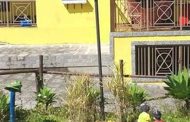 Imagem: A casa em condomínio possui 3 Dormitórios, 3 Banheiros, 5