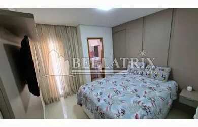 Imagem: O apartamento possui 3 Dormitórios, 1 Banheiro, 2 Vagas na