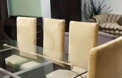 Imagem: O apartamento possui 4 Dormitórios, Acomodam 9 pessoas, 1 Vaga