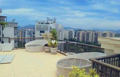 Imagem: O apartamento na cobertura possui 3 Dormitórios, 5 Banheiros