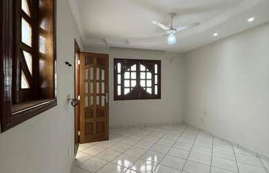 Imagem 4: Casa de Alto Padrão à Venda - Bairro Ibituruna, Montes Claros/MG