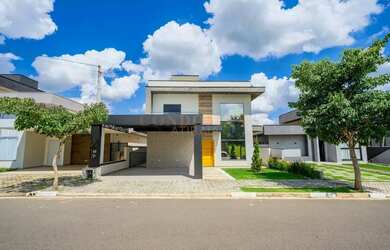 Imagem: A casa em condomínio para alugar possui 4 Dormitórios, 5 Banheiros