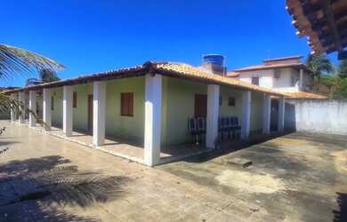 Imagem: A casa possui 5 Dormitórios, 4 Banheiros, 2 Vagas na garagem