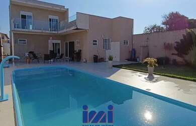 Imagem: Sobrado alto padrão na praia