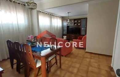 Imagem: A casa possui 3 Dormitórios, 2 Banheiros, 3 Vagas na garagem