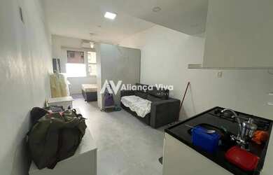 Imagem: O apartamento possui 1 Dormitório, 1 Banheiro, 1 Vaga na garagem