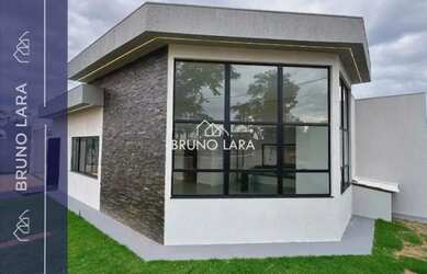 Imagem: A casa em condomínio possui 3 Dormitórios, 2 Banheiros, 4