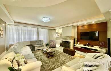 Imagem 8: Belíssima residência, localizada em um tradicional Bairro de Santa Maria...