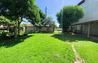 Imagem: A casa possui 5 Dormitórios, 5 Banheiros, 5 Vagas na garagem