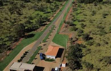 Imagem: O terreno possui 874m² de Área e está localizado em Asa