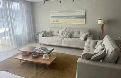 Imagem 13: Angra frente mar. Piscina, Churrasqueira, Acomodam 15 pessoase2 Vagas...