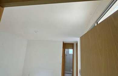 Imagem: O apartamentoe possui 2 Dormitórios, 1 Banheiro, 1 Vaga na