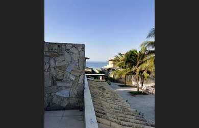 Imagem 3: Linda casa em condominio frente mar em Manguinhos