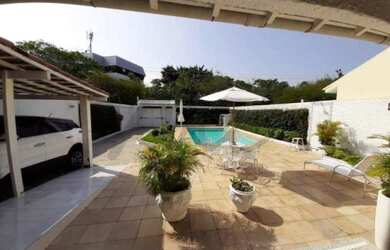 Imagem: A casa em condomínio à venda possui 5 Dormitórios, 5 Banheiros