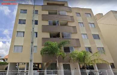 Imagem: O apartamento possui 3 Dormitórios, 1 Banheiro, 1 Vaga na garagem