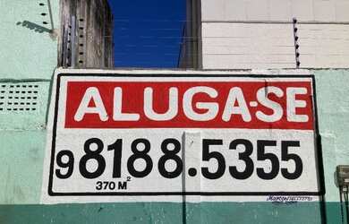 Imagem: O depósito possui 5 Vagas na garagem, 370m² de Área e está