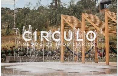 Imagem: O terreno possui 603m² de Área e está localizado em Gramado