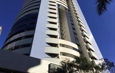 Imagem: O apartamento possui 4 Dormitórios, 5 Banheiros, 4 Vagas na