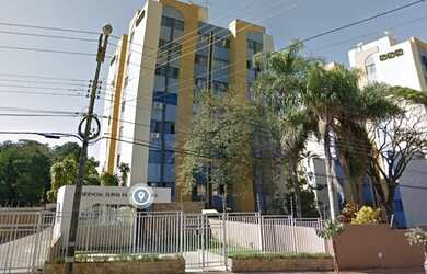 Imagem: O apartamento possui 3 Dormitórios, 1 Banheiro, 1 Vaga na garagem