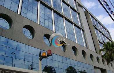 Imagem: O depósito possui 5 Vagas na garagem, 1.350m² de Área e