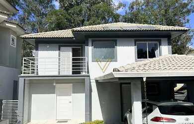 Imagem: A casa em condomínio possui 3 Dormitórios, 4 Banheiros, 3