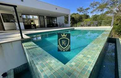 Imagem: A casa em condomínio possui 3 Dormitórios, 5 Banheiros, 5