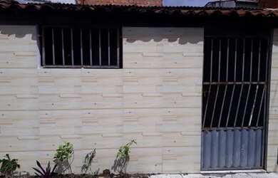 Imagem: A casa possui 2 Dormitórios, 1 Banheiro e está localizado