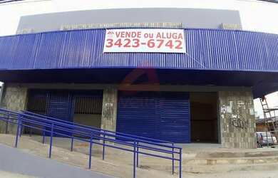 Imagem: O depósito possui 4 Vagas na garagem e 644m² de Área e está