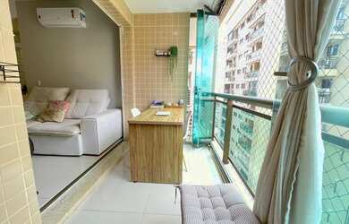 Imagem: O apartamento possui 2 Dormitórios, 2 Banheiros, 2 Vagas na