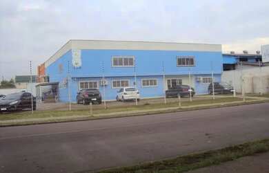 Imagem: O depósito possui 5 Vagas na garagem e 900m² de Área e está