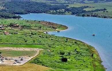 Imagem: O terreno possui 500m² de Área e está localizado em Centro