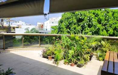 Imagem: O apartamento na cobertura possui 4 Dormitórios, 5 Banheiros