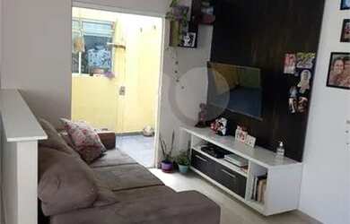 Imagem: A casa em condomínio possui 3 Dormitórios, 4 Banheiros, 3