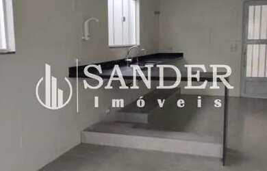 Imagem: A casa em condomínio possui 3 Dormitórios, 1 Banheiro, 2 Vagas