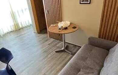 Imagem: O apartamento possui 1 Dormitório, 1 Banheiro, 1 Vaga na garagem