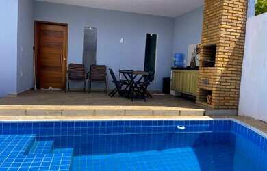 Imagem: A casa em condomínio possui 2 Dormitórios, 3 Banheiros, 2