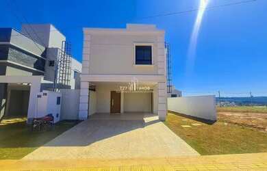 Imagem: A casa em condomínio possui 4 Dormitórios, 4 Banheiros, 4