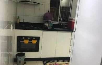 Imagem: A casa possui 2 Dormitórios, 2 Banheiros, 1 Vaga na garagem