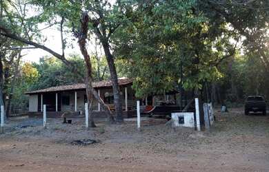Imagem 10: Casa no Rio Araguaia. 2.200m² de Área, 5 Vagas na garageme3 Dormitórios