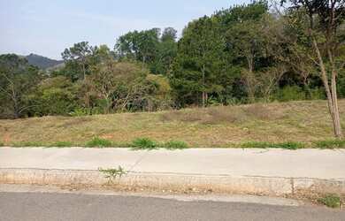 Imagem: O terreno possui 771m² de Área e está localizado em Vila