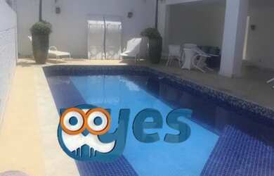 Imagem: A casa possui 4 Dormitórios, 5 Banheiros, 3 Vagas na garagem