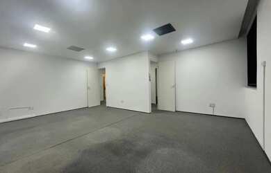 Imagem: O depósito possui 168m² de Área e está localizado em Centro