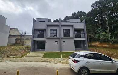 Imagem: A casa em condomínio possui 3 Dormitórios, 3 Banheiros, 2